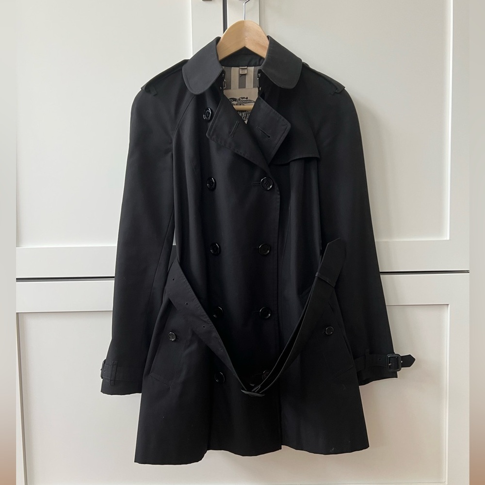 Black Burberry Trench • full check interior lining • removable belt - Size US 2 - Picture 7 of 16